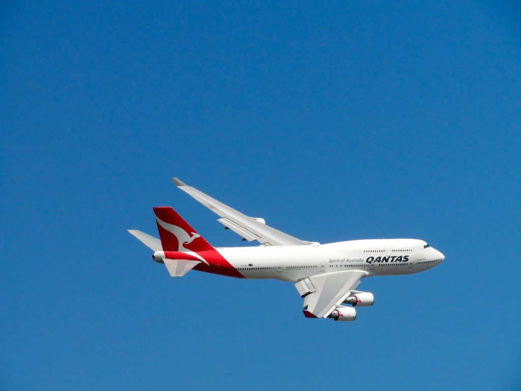 qantas airlines plane on air